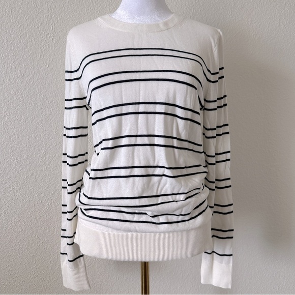 BANANA REPUBLIC Striped Forever Sweater NWT in Snow Day Cream & Black Stripes S - Picture 2 of 11